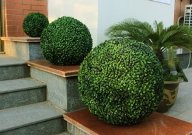 Artificial Topiary Balls